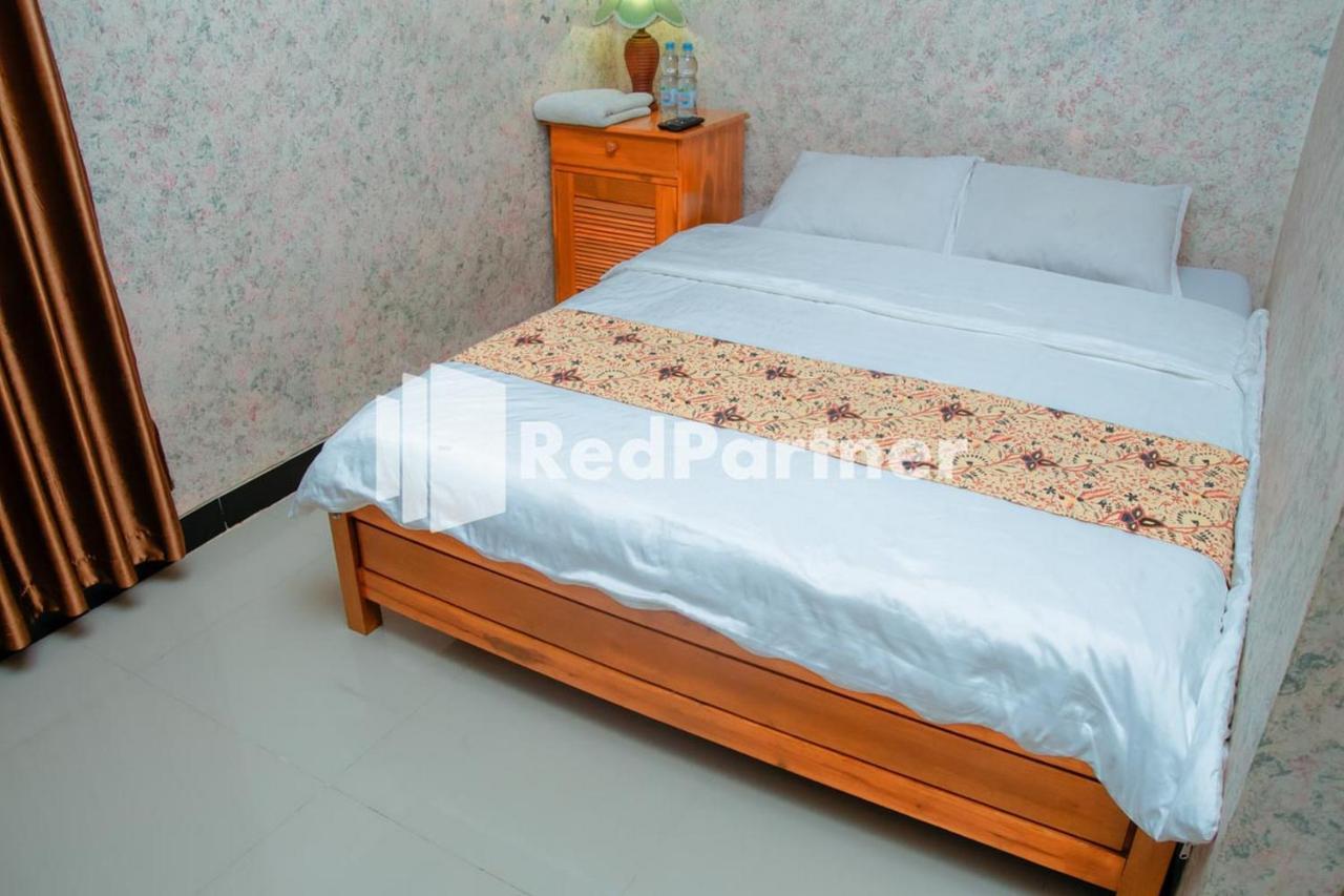 Flamboyan Asri Syariah Mitra Reddoorz Near Kampung Inggris Pare Hotel Ngoại thất bức ảnh