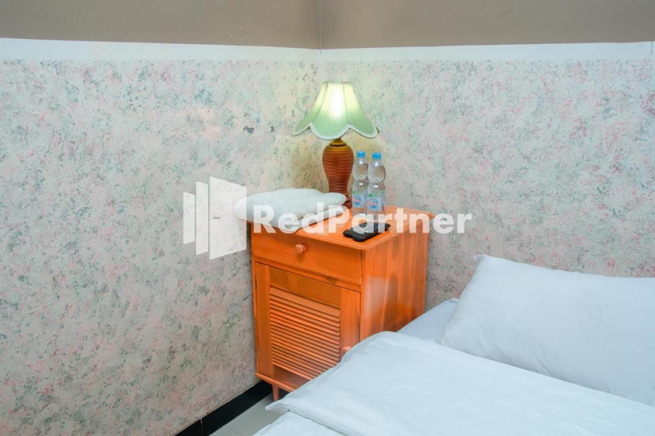 Flamboyan Asri Syariah Mitra Reddoorz Near Kampung Inggris Pare Hotel Ngoại thất bức ảnh
