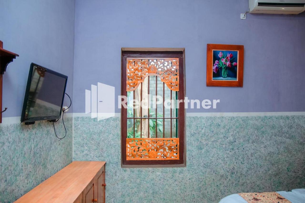 Flamboyan Asri Syariah Mitra Reddoorz Near Kampung Inggris Pare Hotel Ngoại thất bức ảnh